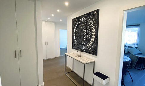 Attractive 2-room apartment with upscale furnishings in a top location near Ostpark