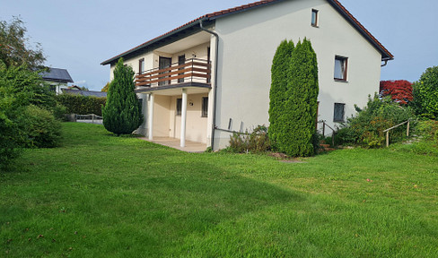 Space for living, working & living - spacious hillside house on a rare plot of land