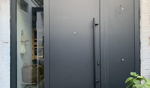 Bright 4-room apartment in an attractive location