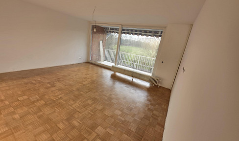 First occupancy after a high-quality, complete renovation! 4 rooms, fitted kitchen, Cat 7 cabling for a home office.