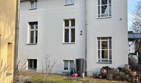 Apartment building in top location - Wilhelminian style classic with villa flair and coach house