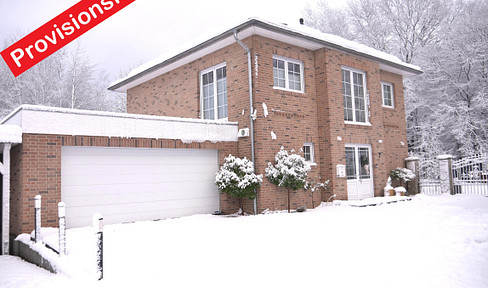 Commission-free - Modern city villa with smart home and huge, natural garden in a top location