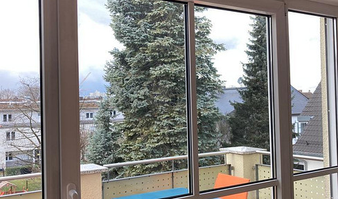 Rarity, light-flooded 3 room, top floor apartment