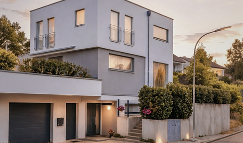 Exclusive detached house Regensburg: Uni UKR - first occupancy after owner-occupation Own use, garden & top equipment