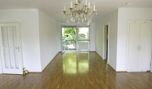 Bright 4-room apartment with garden, balcony & parking space in Fürth