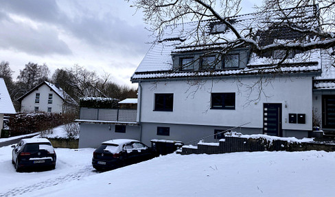 2-3 Zimmer Wohnung mit Terrasse ,Gartennutzung ,Garage und Stellplätzen  in Nümbrecht