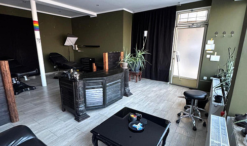 Store / office / practice / studio in Obermenzing Verdistr. | 53 m² | two large shop windows