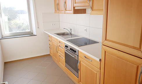 Helle, ruhige 3 Zimmerwohnung, mit Küche, Stellplatz und Garten