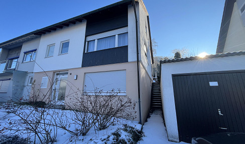 Sunny DHH with large garden (already partially renovated)