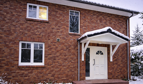 Luxurious semi-detached house in top location Hamburg-Sasel - WU concrete full basement, commission-free