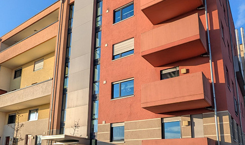 Coloneo: Hochwertige 2,5-Zi-Penthouse-Wohnung mit Dachterrasse