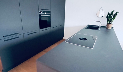 Provisionsfreie 3-Zi-ETW Garten + Balkon * KfW40 PV + Batterie * EBK * Bahnhofsnähe *