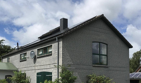 Attraktives Einfamilienhaus mit Wintergarten und Garage in ruhiger Lage