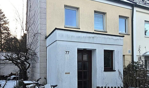 End terraced house with potential in an absolute prime location in Nuremberg