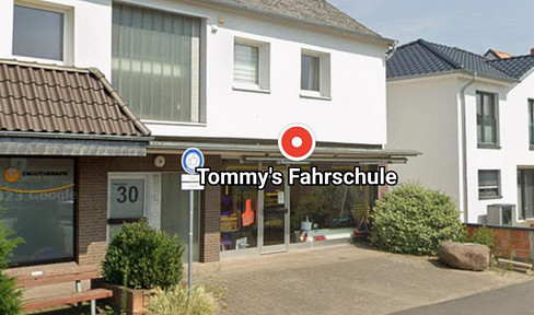 Gewerbe-/Laden-/Büro-/ Fahrschule/ Praxisfläche