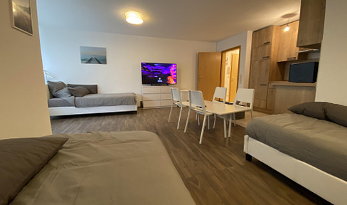 Gemütliche 1,5-Zimmer-Apartment mit Terrasse und Stellplatz – möbliert.