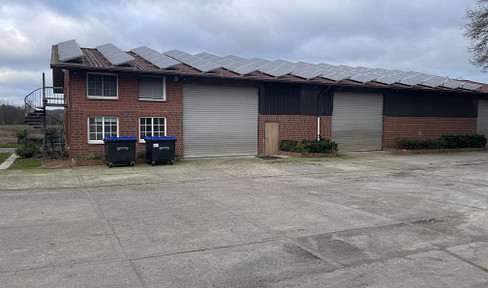 Commercial hall with approx. 540 m² storage space and approx. 120 m² office/social space for rent