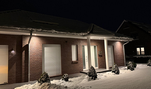 Exclusive bungalow with 3 bedrooms, 2 bathrooms, double garage and expansion reserve