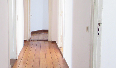 Friendly 3-room apartment with shower and bathtub in Berlin-Friedrichshain, suitable for shared flats