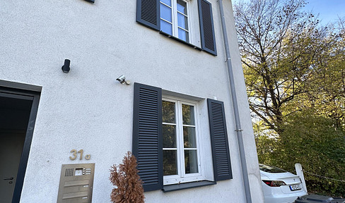 5-Zimmer Penthouse-Wohnung mit Dachterrasse am Stadtpark (WG tauglich)