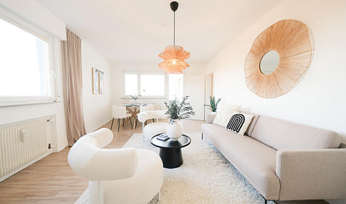 Provisionsfrei! Frisch modernisierte 3-Zimmer Wohnung mit traumhaften Ausblick! Sofort bezugsfrei!