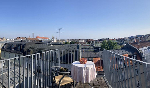 -Rarity- Light-flooded maisonette attic apartment with terrace and balcony