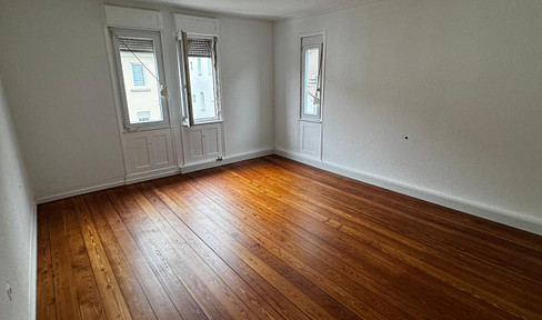 freshly renovated 2 rooms 200m from the ZOB as the crow flies - country house style