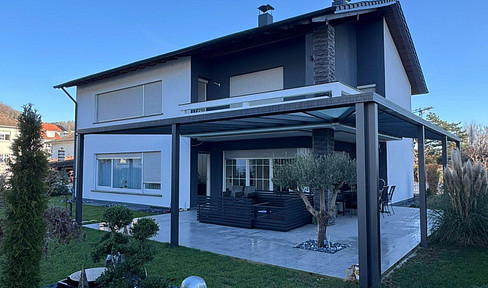 "Charming villa in a top location in Grenzach-Wyhlen - exclusive