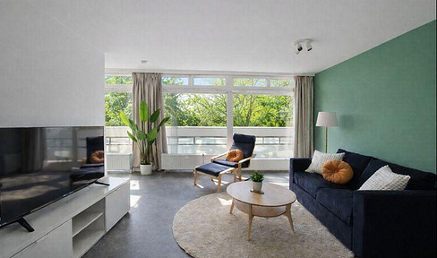 Refurbished and furnished 2-room apartment with parking space available IMMEDIATELY