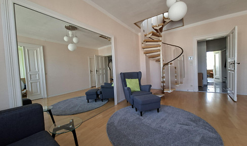 Sonnendurchflutete, großzügige Maisonette-Wohnung über den Dächern Berlins - von privat!