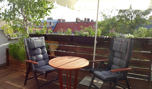 Sun-drenched, spacious maisonette apartment above the rooftops of Berlin - from a private owner!