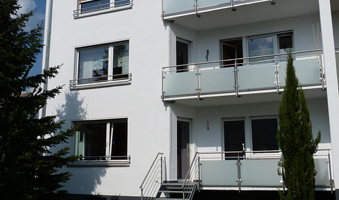 3 room ground floor apartment in prime location with private garden