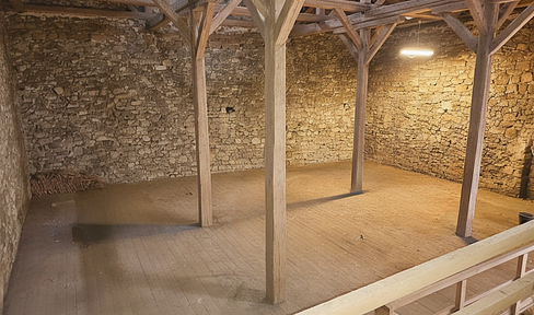 Large, centrally located 340m² XL warehouse/workshop in Bad Nauheim-Steinfurth - top A5/B3 connection