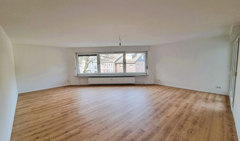 First occupancy after renovation: 3-room apartment with balcony & terrace, underground parking space in Bergisch Gladbach