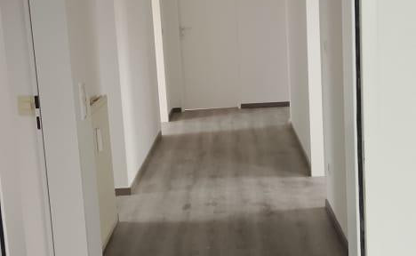 Bright 4 room apartment with garage