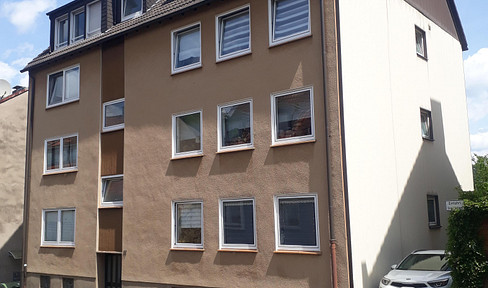 Great 3-room top floor apartment with fitted kitchen!