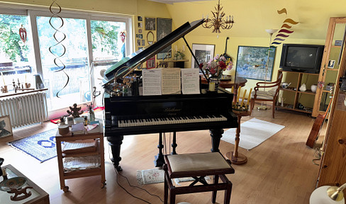 Provisionsfrei! 2 Wohnungen (64,74 u. 30,69 m2), einzeln oder im Paket, im Zentrum von Sasbachwalden