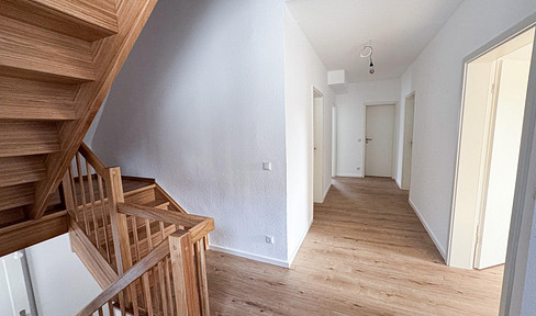 Penthouse Maisonette Wohnung mit riesiger Dachterrasse - Erstbezug nach energ. Komplettsanierung