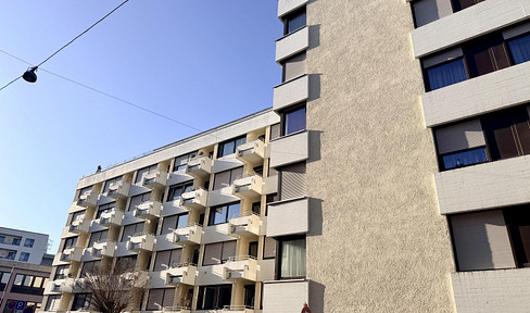 Bright 2-room apartment with balcony in the city center of Neu-Ulm, ready for immediate occupancy