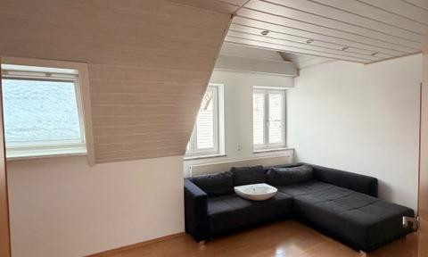 2,5 Zimmer DG Wohnung in Schwifting bei Landsberg a. Lech, an A96 , Teilmöbliert mit EBK !