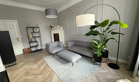 Stylish 2 room old building gem with balcony designer kitchen parquet & elevator 59m2