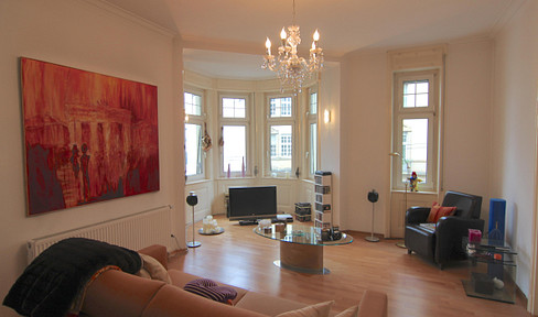 BELETAGE STUTTGART: Downtown, Heusteig district (historic landmark).