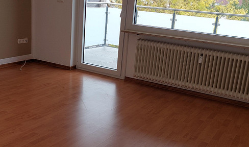 Attraktive 3-Zimmer Wohnung mit Balkon/Wohnen über den Dächern von Waldbüttelbrunn