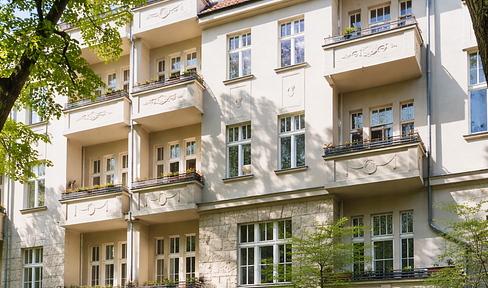 2-room apartment with balcony on the 5th floor - 74 m² in Berlin-Adlershof