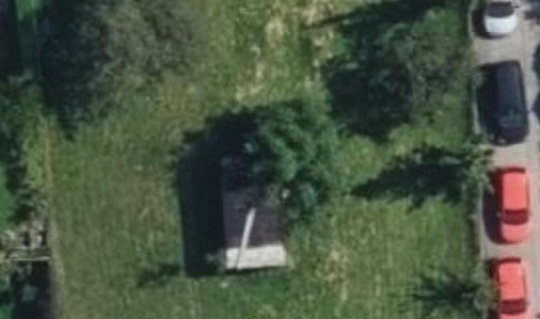 Building plot in central location