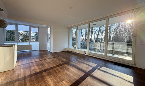 Attractive apartment with south-facing balcony, park view and underground parking space