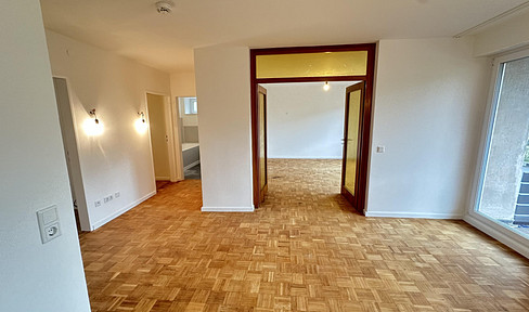 Bright and renovated 3-room apartment with south-facing balcony & fitted kitchen