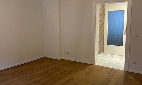 Renovated apartment with new shower room and good furnishings