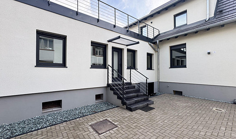 First occupancy after refurbishment: Modern practice or office space with private access