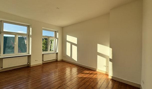 Wunderschöne Altbauwohnung am Münzplatz - frisch renoviert